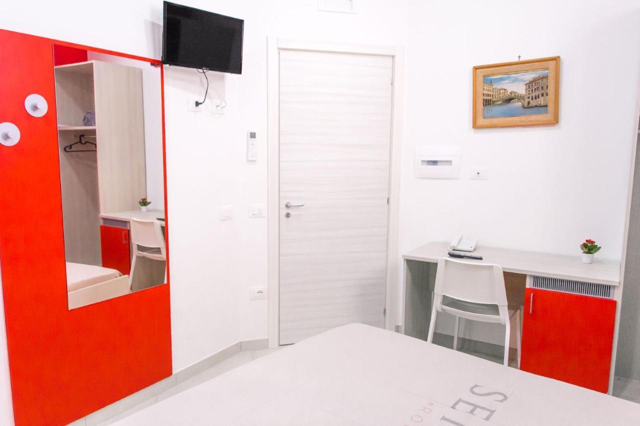 Serena Rooms Solofra Luaran gambar